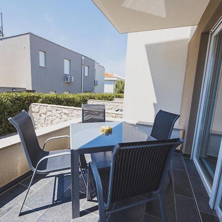 Apartments Lemon Novalja Extérieur photo