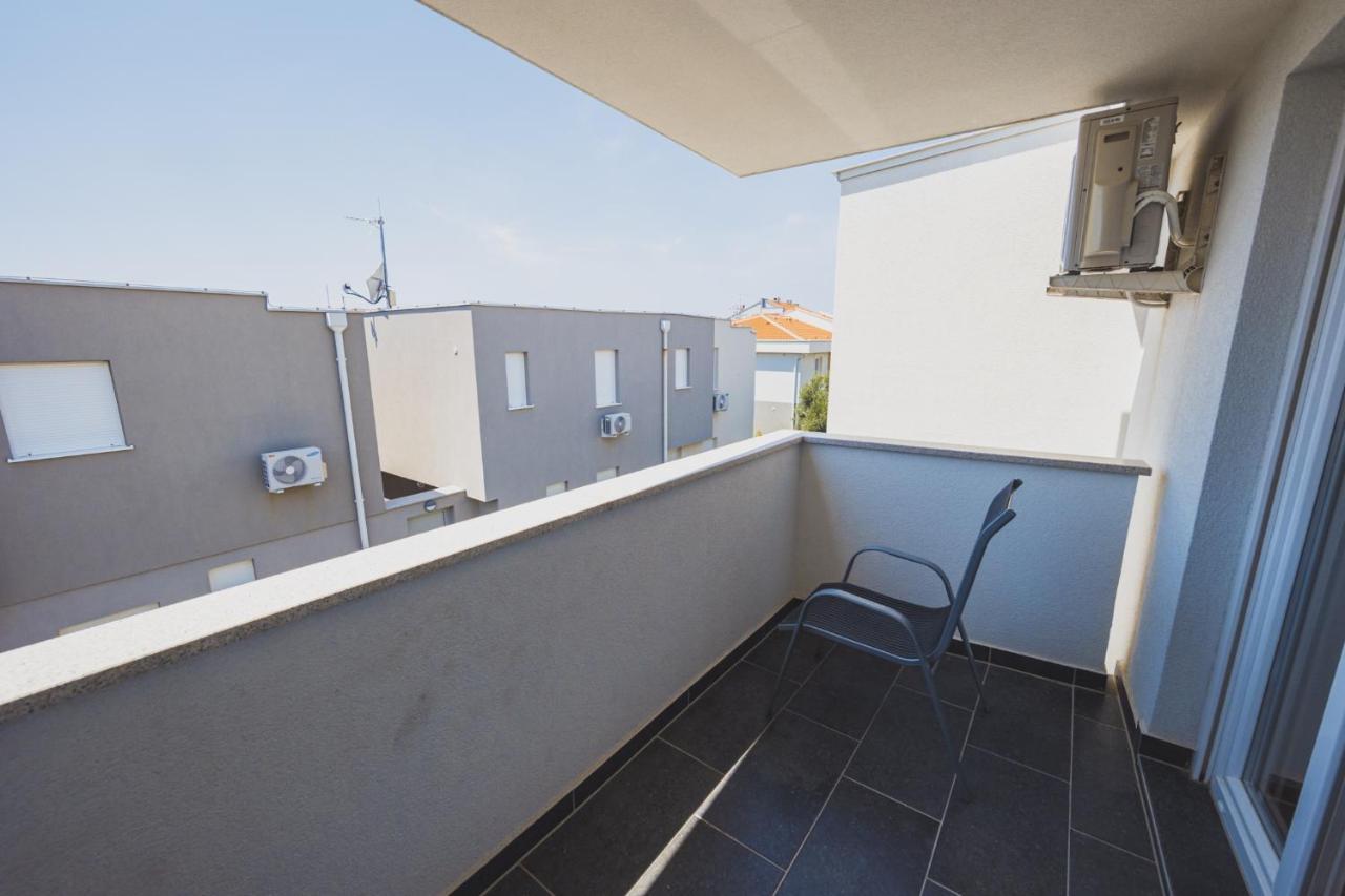 Apartments Lemon Novalja Extérieur photo